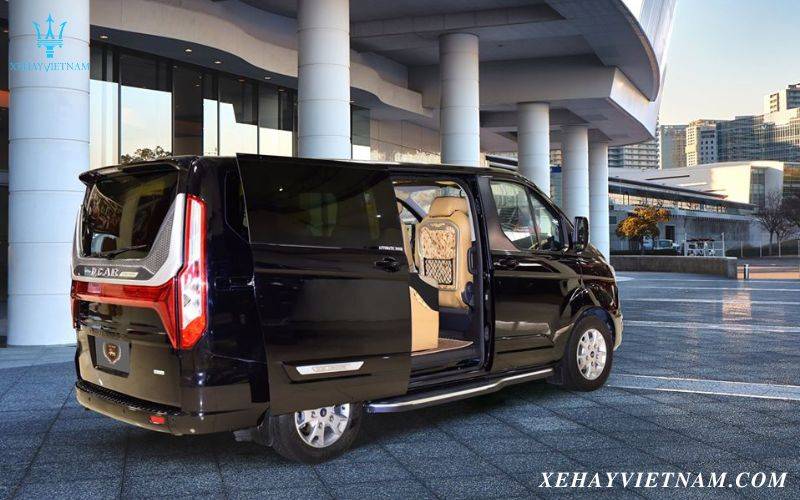 Ford Tourneo Dcar Royal