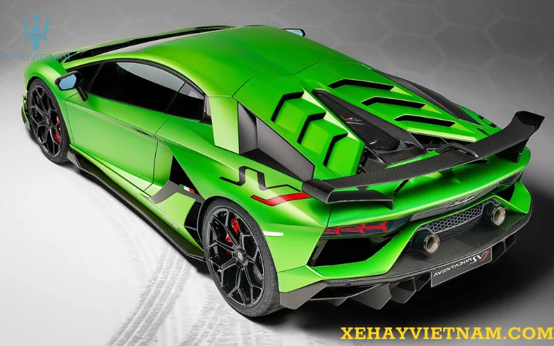 Lamborghini Aventador SVJ 5