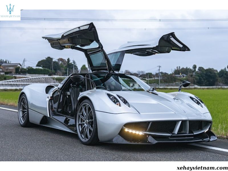 Pagani-Huayra-Coupe