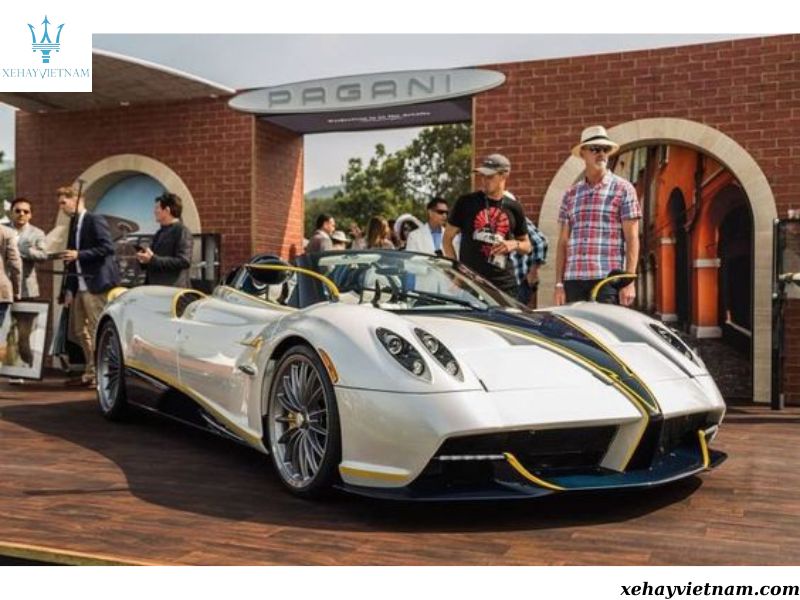 Pagani Huayra Roadster Gyrfalcon