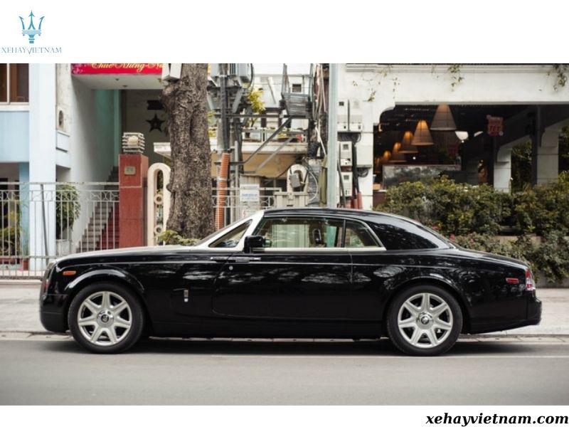 Rolls-Royce-Phantom-Coupe
