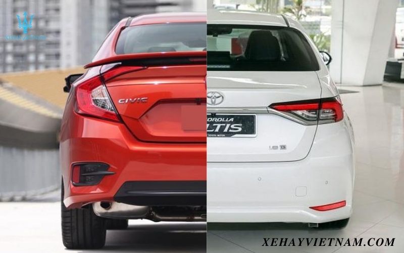 So sánh Honda Civic và Toyota Altis - Thiết kế đuôi xe